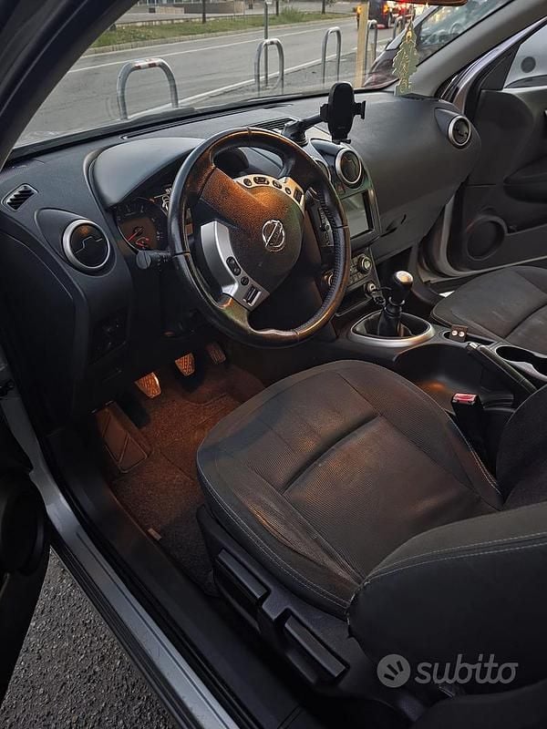 Usata Nissan Qashqai 106 CV (77 kW) 2011 Grigio SUV