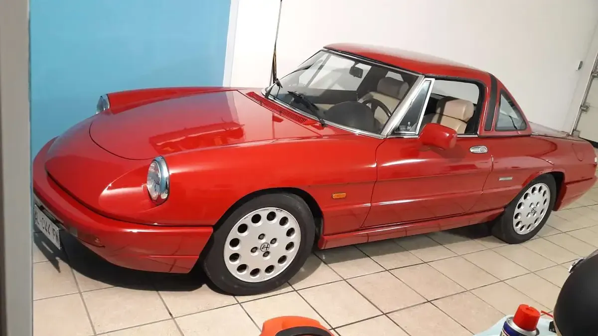 Usata Alfa Romeo Spider 122 CV (89 kW) 1991 Rosso Cabrio