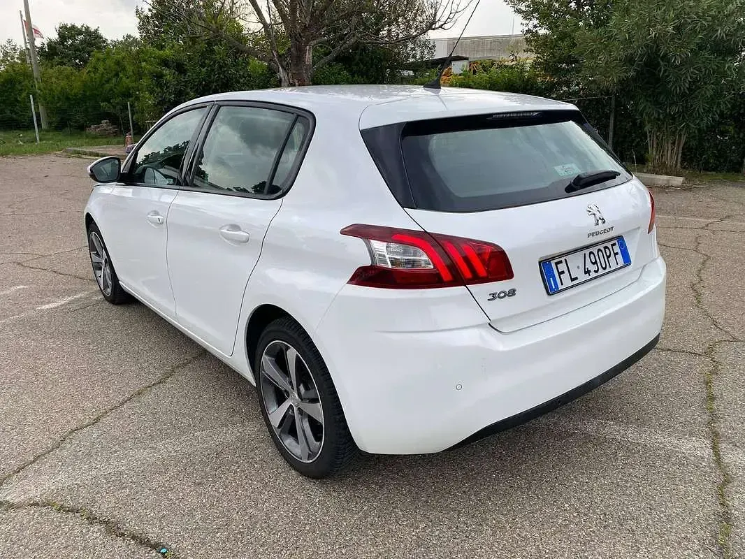 Usata Peugeot 308 Allure 120 CV (88 kW) 2017 Bianco Berlina