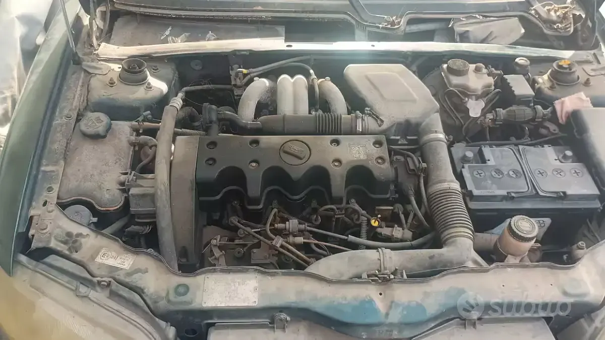Usata Peugeot 106 57 CV (41 kW) 1997 Nero Utilitaria