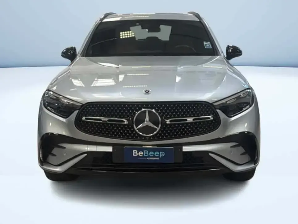Usata Mercedes GLC220 AMG Line Premium 197 CV (144 kW) 2024 Argento SUV