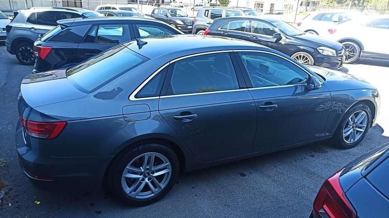 Usata Audi A4 Design 150 CV (110 kW) 2017 Grigio Berlina