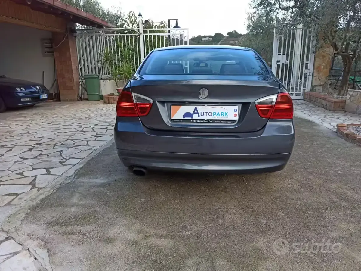 Usata BMW 320 150 CV (110 kW) 2009 Grigio Berlina
