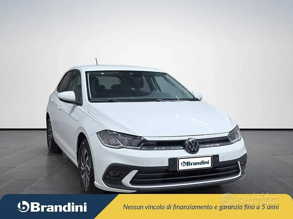 Usata VW Polo Life 95 CV (69 kW) 2023 Bianco Utilitaria