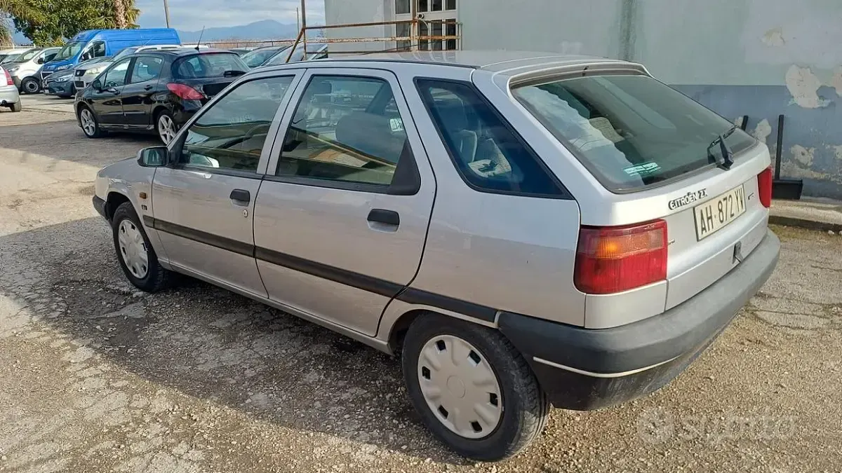 Usata Citroën ZX 75 CV (55 kW) 1995 Grigio Berlina