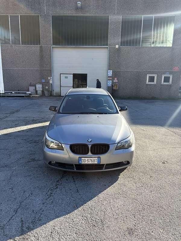 Usata BMW 525 163 CV (119 kW) 2006 Grigio Station wagon