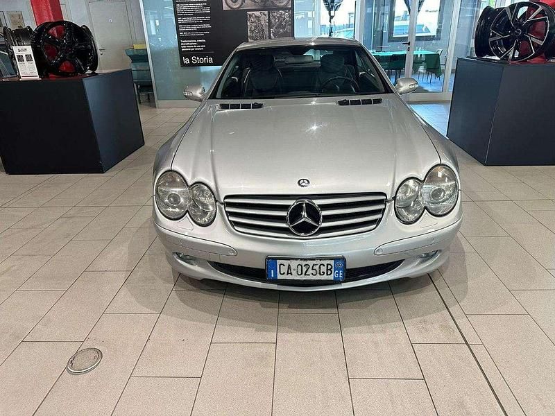 Usata Mercedes SL500 306 CV (225 kW) 2002 Argento Cabrio