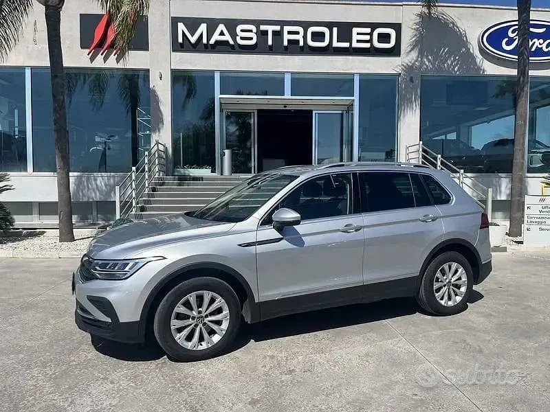 Usata VW Tiguan Life 150 CV (110 kW) 2022 Grigio SUV