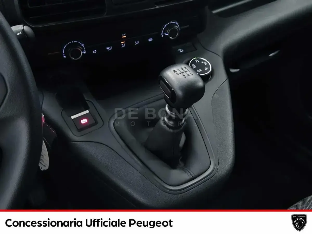 Usata Peugeot Partner Premium 131 CV (96 kW) 2023 Grigio Monovolume