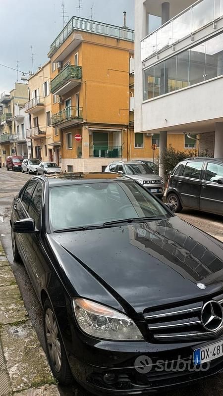 Usata Mercedes C220 Classic 170 CV (125 kW) 2009 Nero Berlina