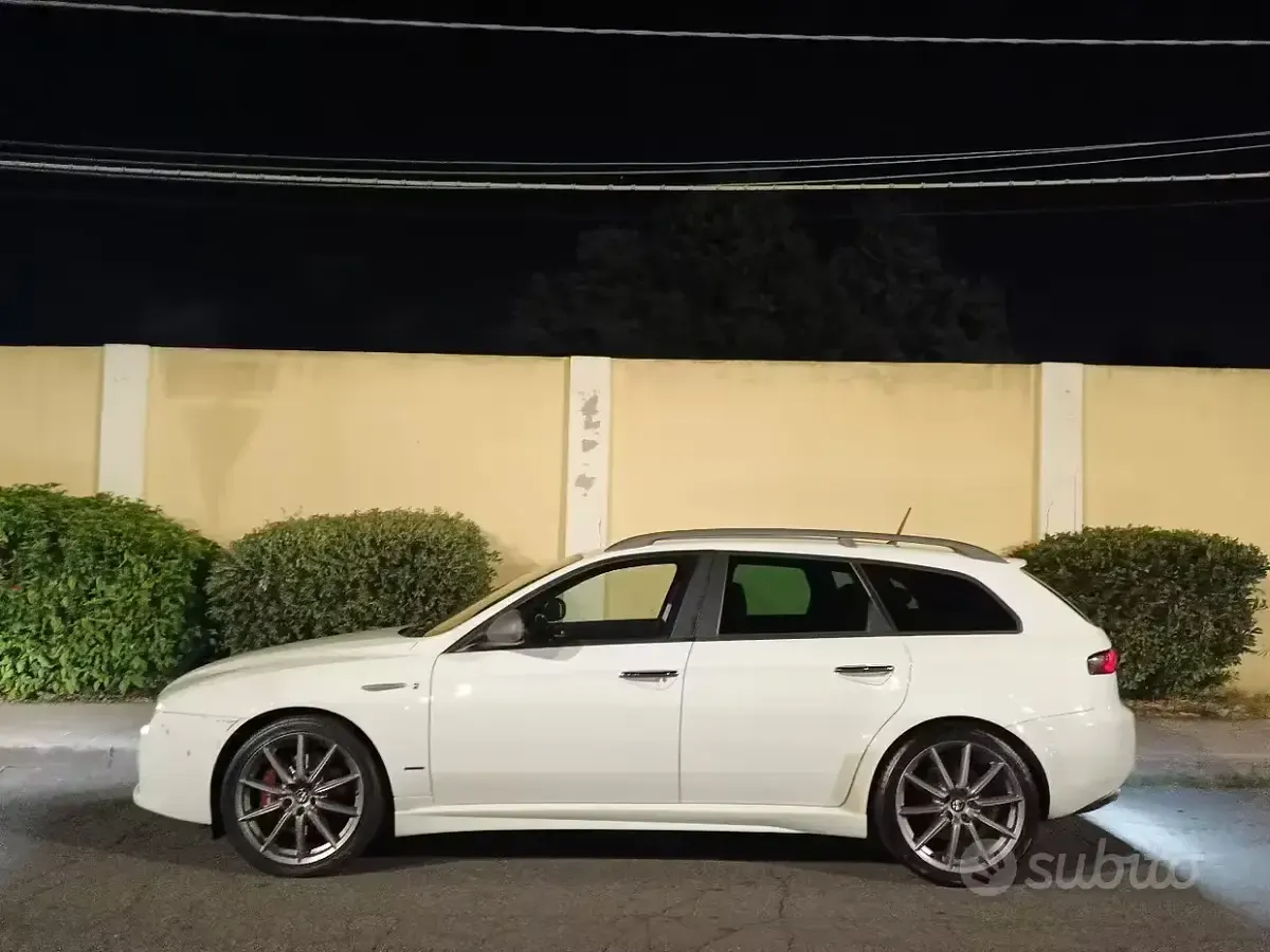 Usata Alfa Romeo 159 Ti 170 CV (125 kW) 2009 Bianco Station wagon