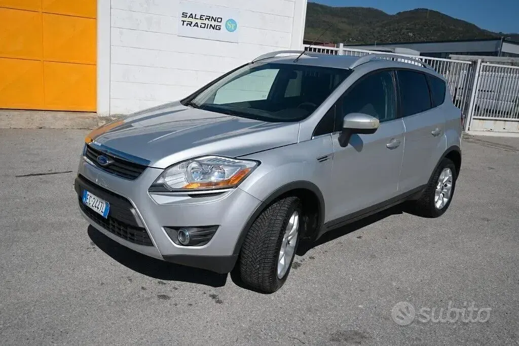 Usata Ford Kuga Titanium 136 CV (100 kW) 2010 Grigio SUV