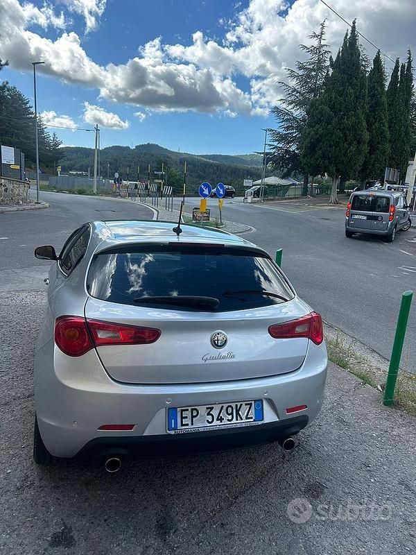 Usata Alfa Romeo Giulietta 170 CV (125 kW) 2012 Utilitaria