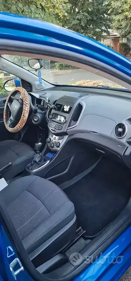 Usata Chevrolet Aveo 69 CV (50 kW) 2012 Bluazzurro Berlina