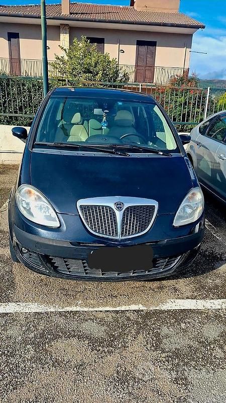 Usata Lancia Musa 101 CV (74 kW) 2005 Nero Monovolume