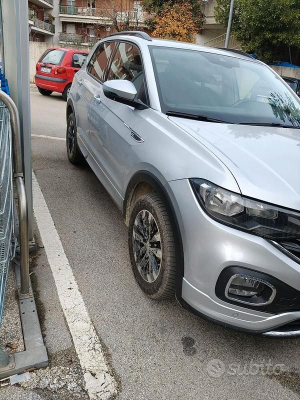 Usata VW T-Cross 115 CV (84 kW) 2022 Grigio SUV