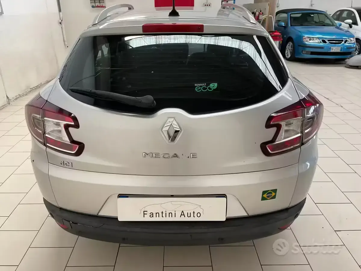Usata Renault Mégane GrandTour 110 CV (80 kW) 2012 Grigio Station wagon