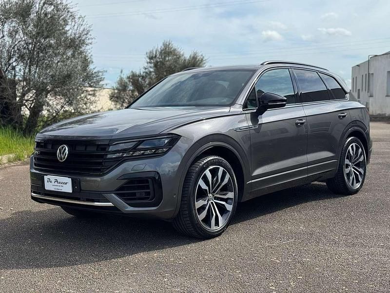 Usata VW Touareg R-line 231 CV (169 kW) 2018 Grigio SUV