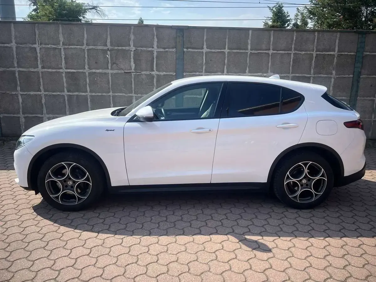 Usata Alfa Romeo Stelvio Sprint 190 CV (139 kW) 2021 Bianco SUV