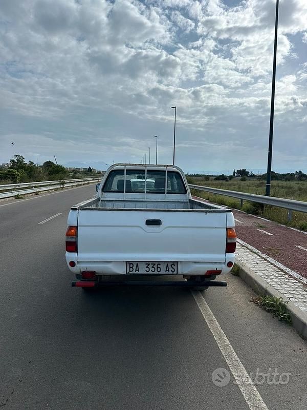 Usata Mitsubishi L200 99 CV (72 kW) 1998 Pick-up