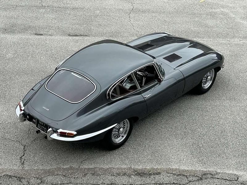 Usata Jaguar E-Type 265 CV (194 kW) 1963 Grigio Coupé