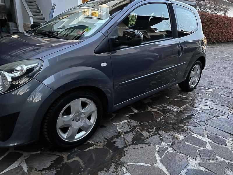 Usata Renault Twingo Dynamique 74 CV (54 kW) 2011 Grigio Utilitaria