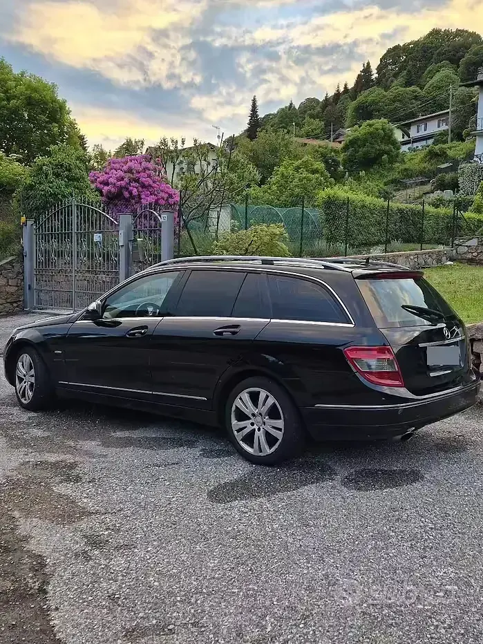 Usata Mercedes C220 170 CV (125 kW) 2008 Nero Station wagon