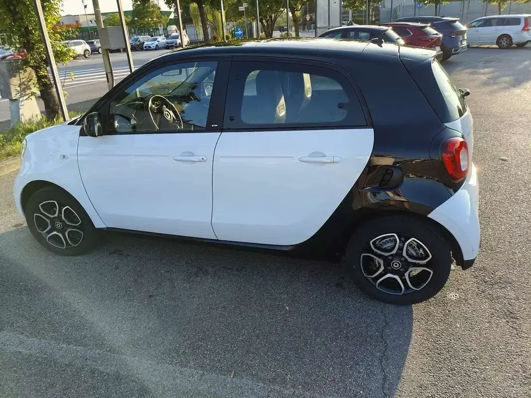 Usata Smart ForFour Prime 90 CV (66 kW) 2019 Utilitaria