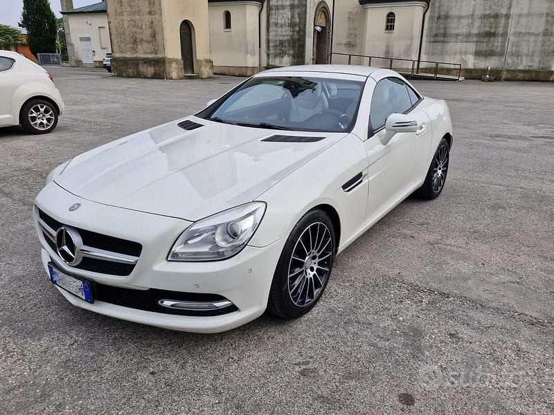 Usata Mercedes SLK250 204 CV (150 kW) 2012 Bianco Cabrio