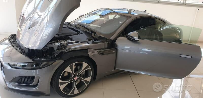 Usata Jaguar F-Type 300 CV (220 kW) 2020 Grigio Coupé