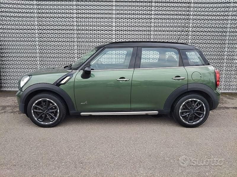 Usata Mini Cooper D Countryman 111 CV (81 kW) 2016 Verde SUV