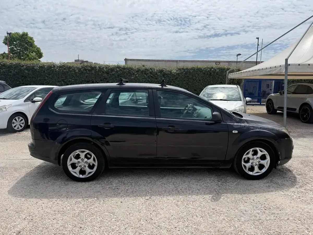 Usata Ford Focus S 90 CV (66 kW) 2006 Nero Station wagon