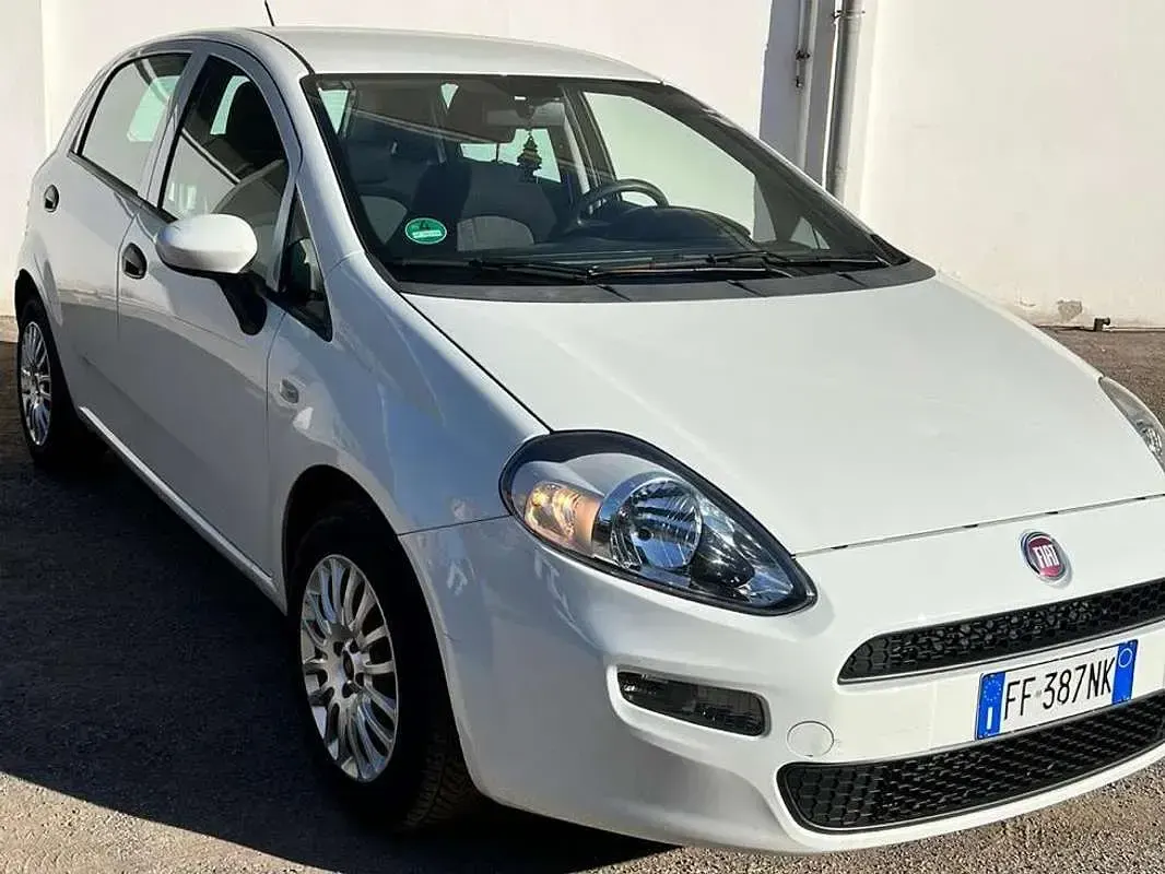 Usata Fiat Punto Street 69 CV (50 kW) 2016 Utilitaria