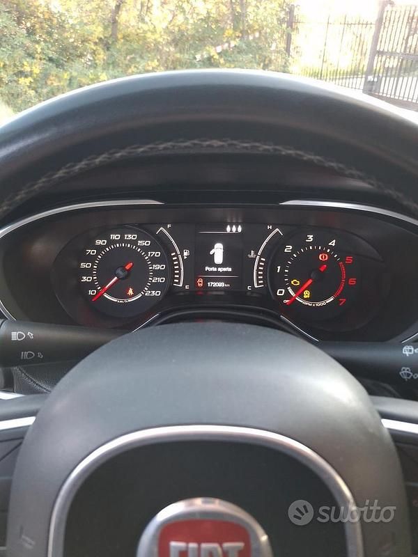 Usata Fiat Tipo Lounge 120 CV (88 kW) 2019 Blu Station wagon