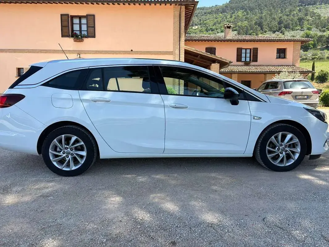 Usata Opel Astra Business Elegance 122 CV (89 kW) 2021 Bianco Station wagon