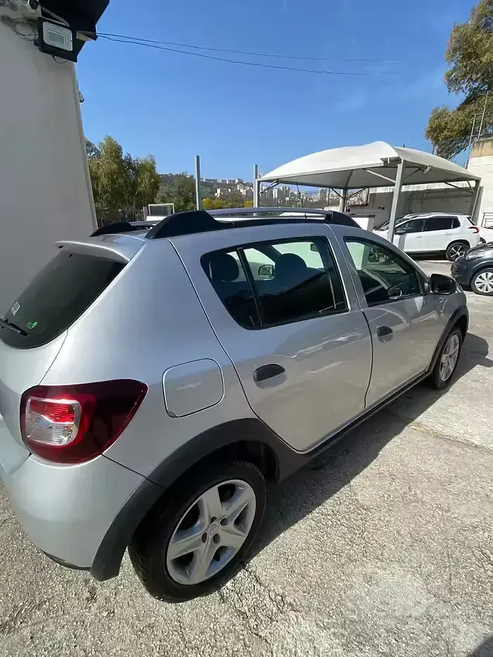 Usata Dacia Sandero Prestige 90 CV (66 kW) 2013 Grigio Berlina