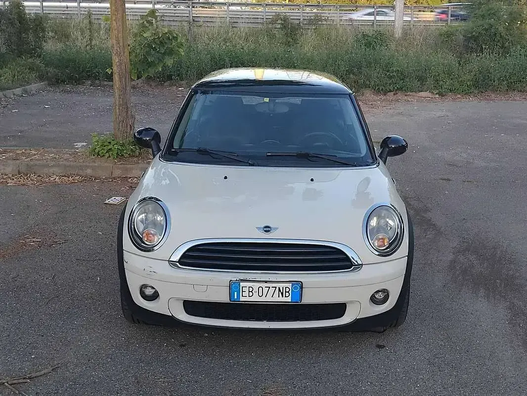 Usata Mini ONE 75 CV (55 kW) 2010 Utilitaria
