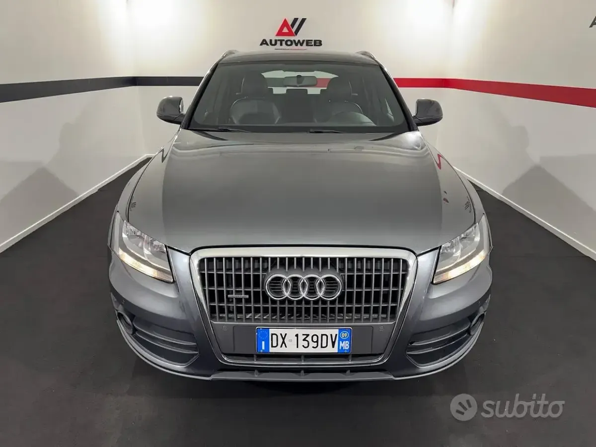 Usata Audi Q5 S-Line 170 CV (125 kW) 2009 Grigio SUV