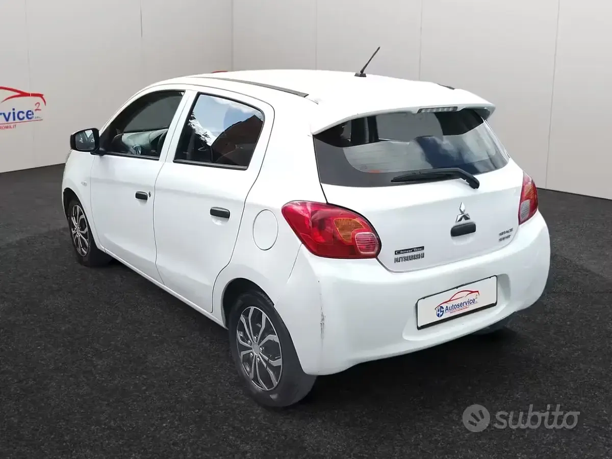 Usata Mitsubishi Space Star Intense 71 CV (52 kW) 2015 Bianco Utilitaria