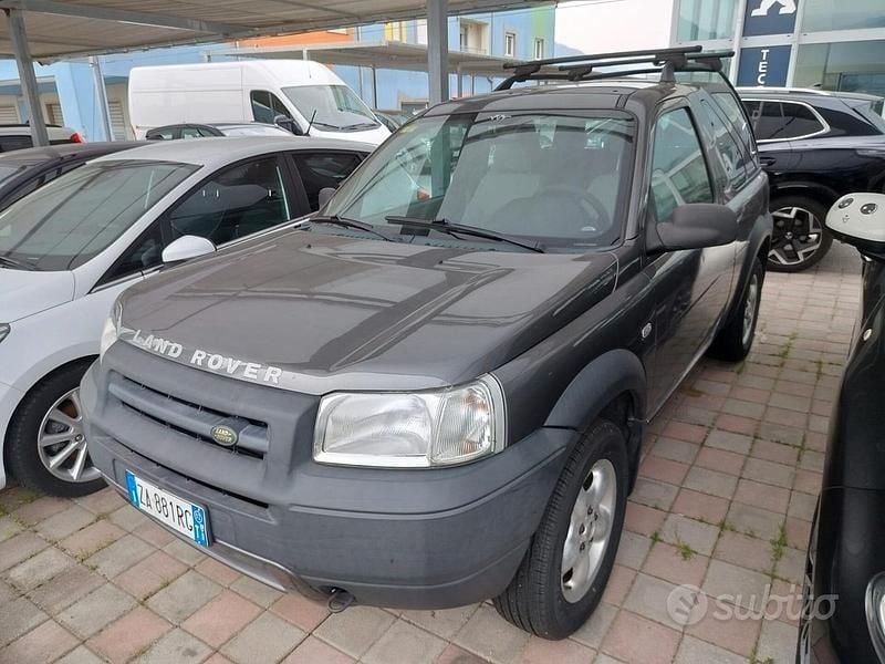 Usata Land Rover Freelander 111 CV (81 kW) 2002 Grigio SUV