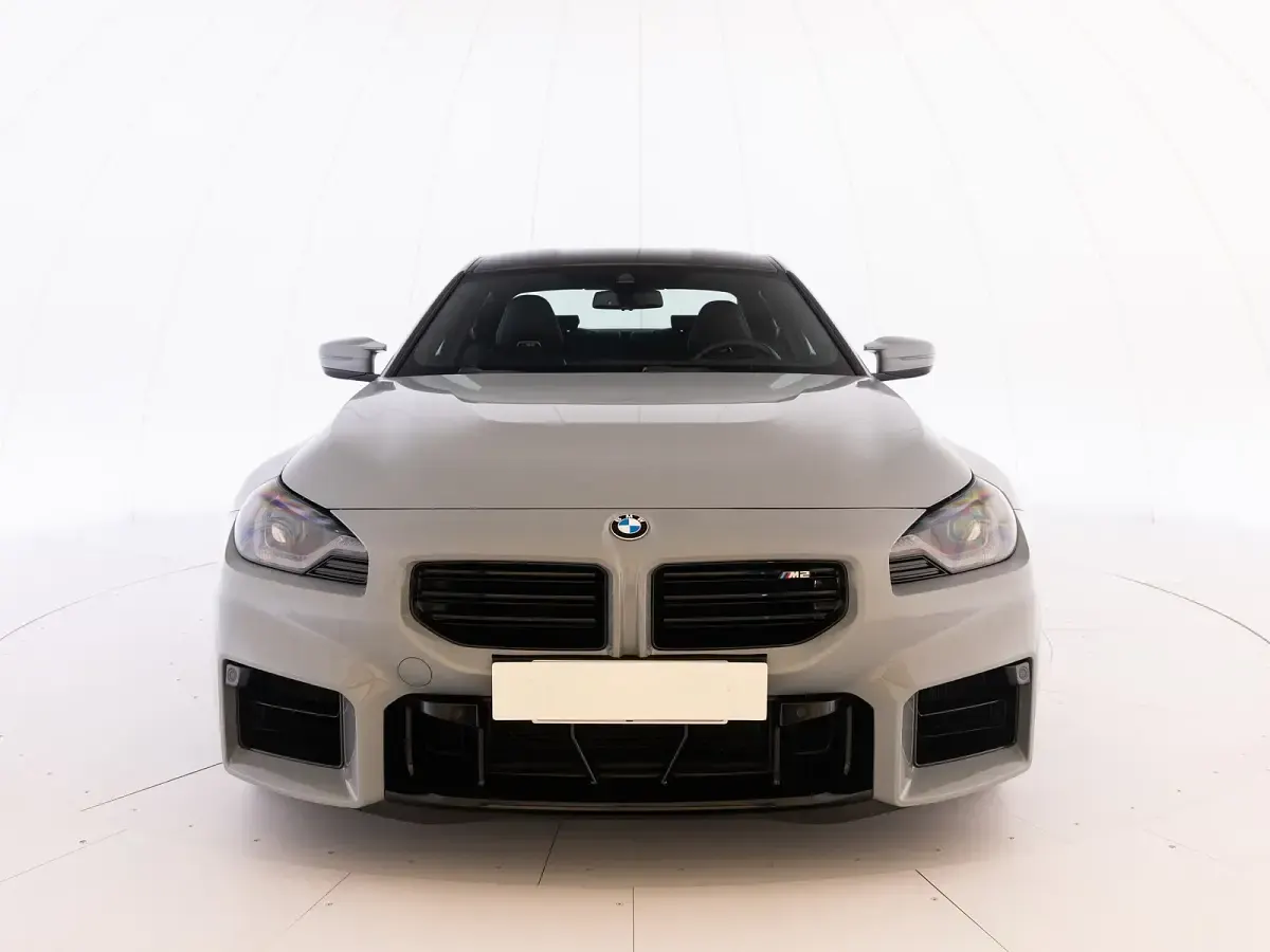 Usata BMW M2 460 CV (338 kW) 2023 Grigio metallizzato chiaro Coupé