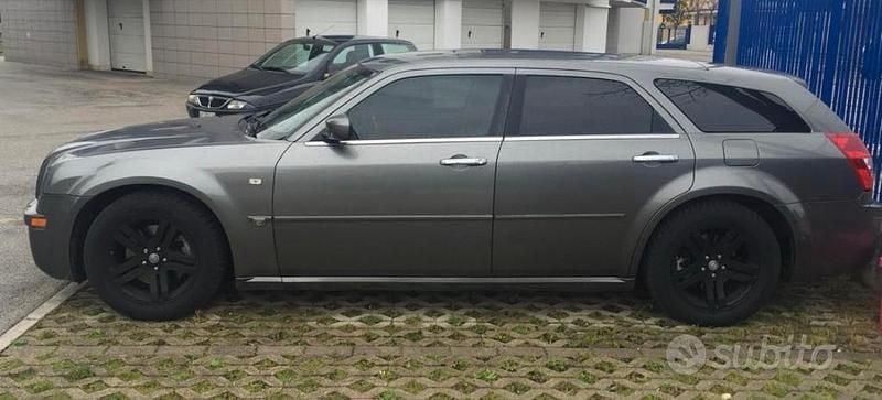 Usata Chrysler 300C 218 CV (160 kW) 2006 Grigio Berlina