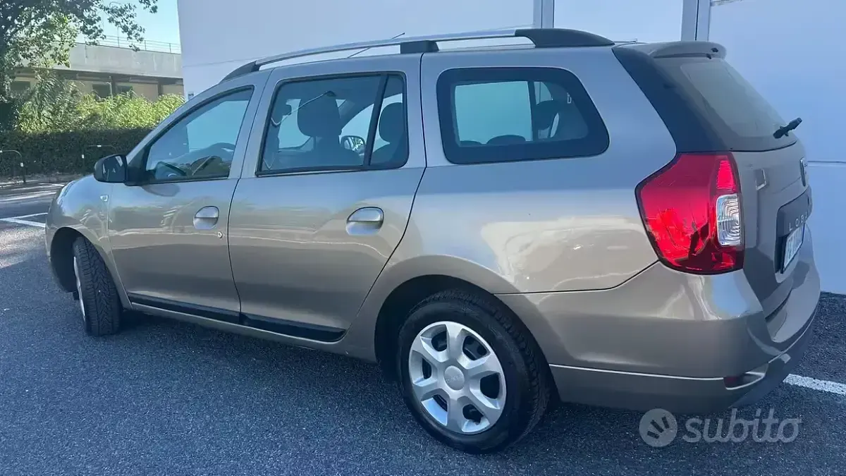 Usata Dacia Logan MCV Lauréate 75 CV (55 kW) 2015 Marrone Station wagon