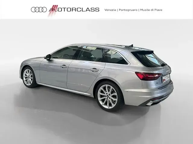 Usata Audi A4 Advanced Plus 136 CV (100 kW) 2022 Argento floret metallizzato Station wagon