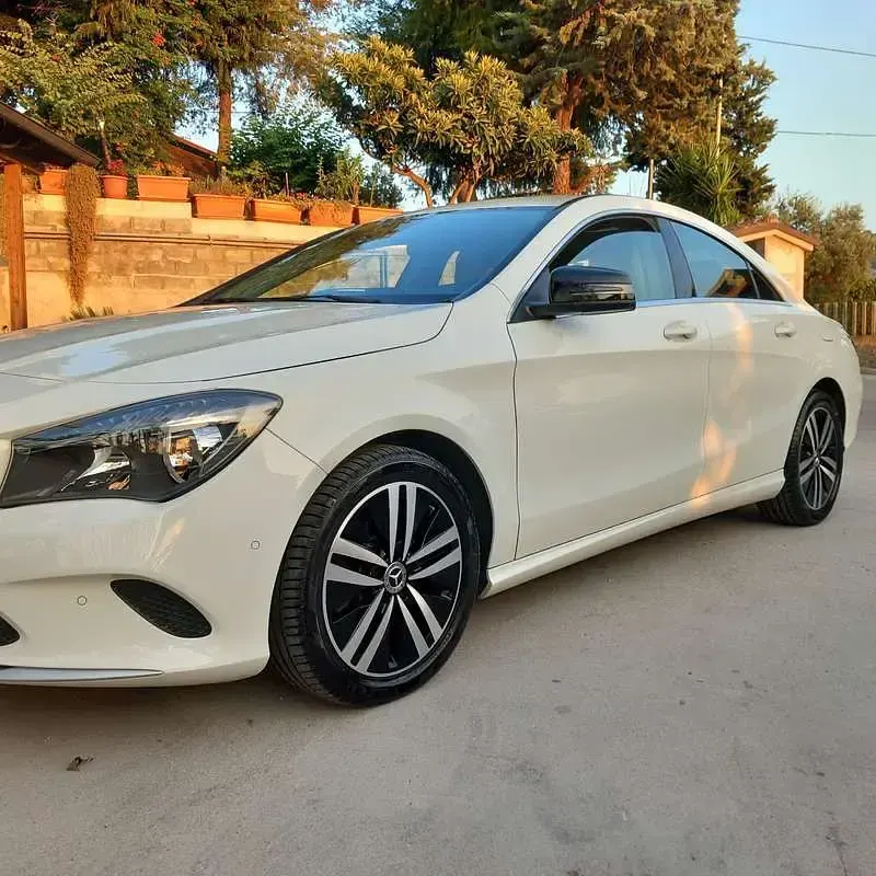 Usata Mercedes CLA180 Business 143 CV (105 kW) 2017 Bianco Coupé