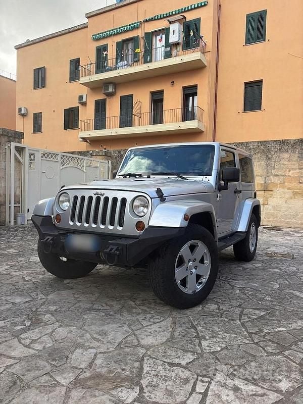 Usata Jeep Wrangler Sahara 200 CV (147 kW) 2013 Grigio SUV