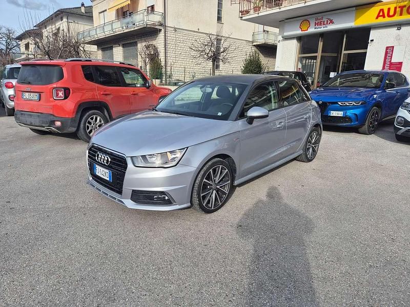 Usata Audi A1 Sportback S-Line 90 CV (66 kW) 2017 Argento/tetto nero Utilitaria