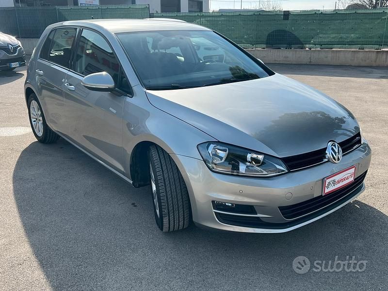 Usata VW Golf VII Highline 110 CV (80 kW) 2016 Grigio Berlina