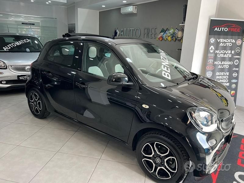 Usata Smart ForFour Passion 70 CV (51 kW) 2015 Nero Utilitaria