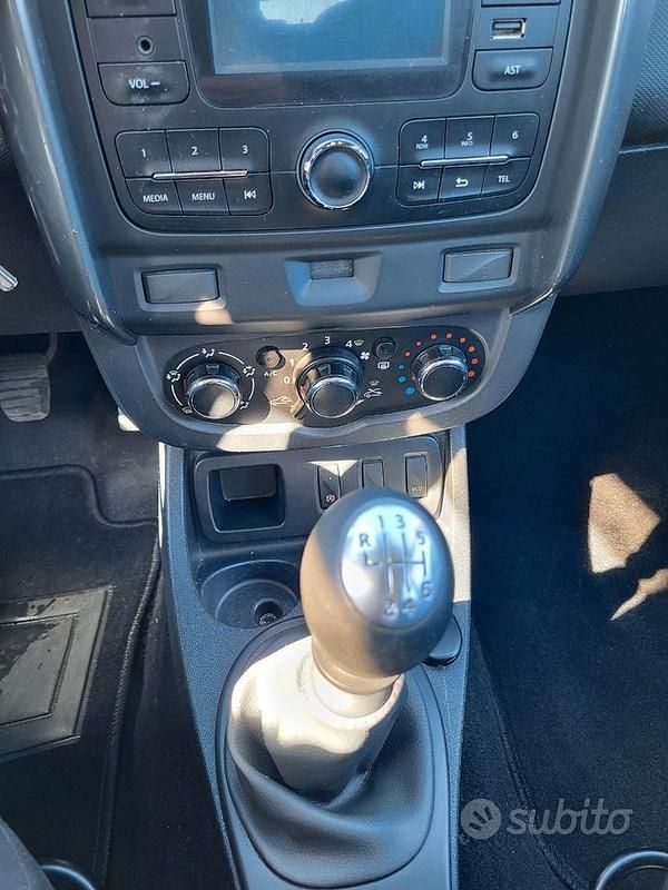 Usata Dacia Duster 110 CV (80 kW) 2016 Nero SUV